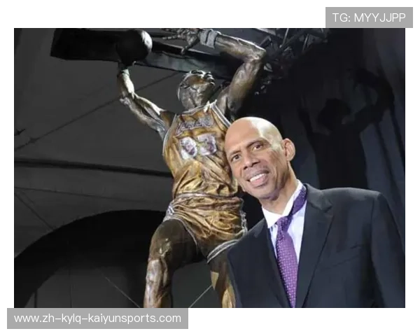 NBA球星雕像盘点:传奇球员的永恒纪念方式 NBA球星雕像盘点:传奇球员的永恒纪念方式
